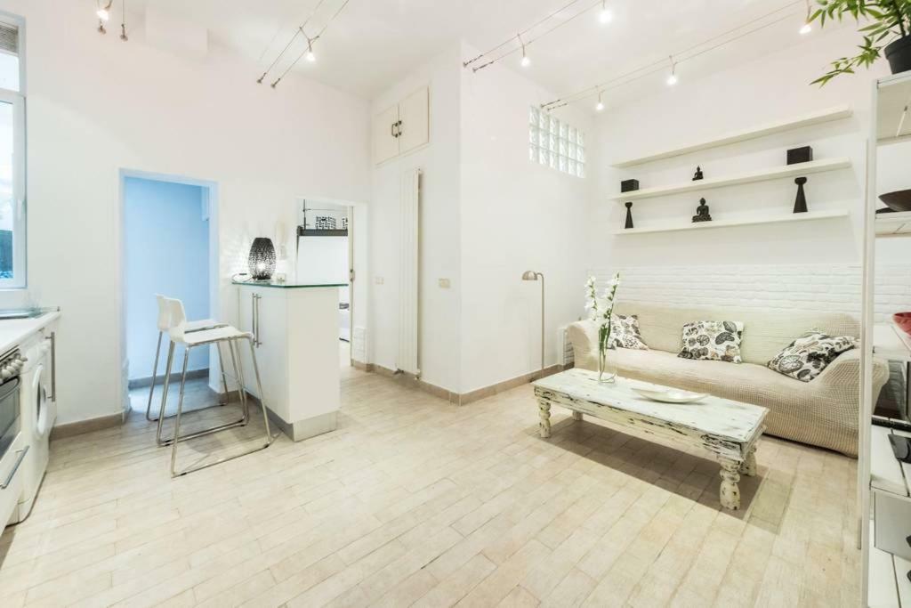 Stylish Loft At Chueca'S Heart Apartment มาดริด ภายนอก รูปภาพ